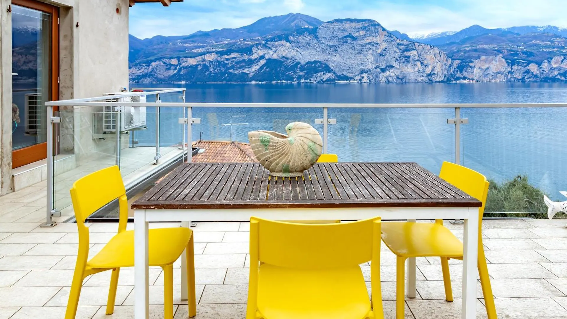 Ca De L'Angelon Aparthotel Brenzone sul Garda Italy