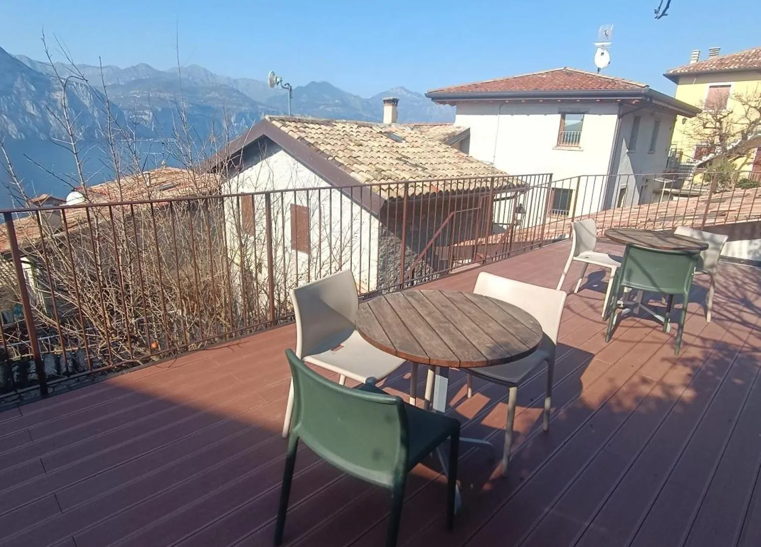 Ca De L'Angelon Aparthotel Brenzone sul Garda Italy
