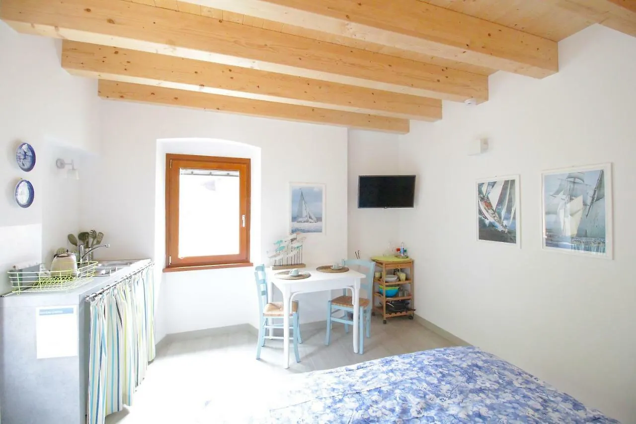 Ca De L'Angelon Aparthotel Brenzone sul Garda