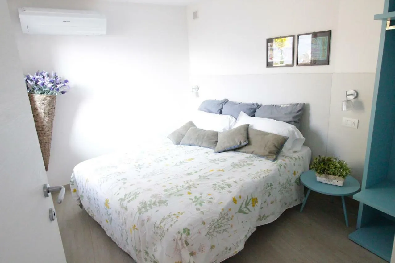 Aparthotel Ca De L'Angelon Brenzone sul Garda Italien